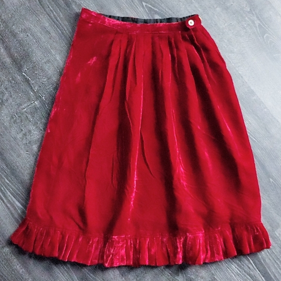 Vintage dark red velvet skirt - Picture 2 of 5